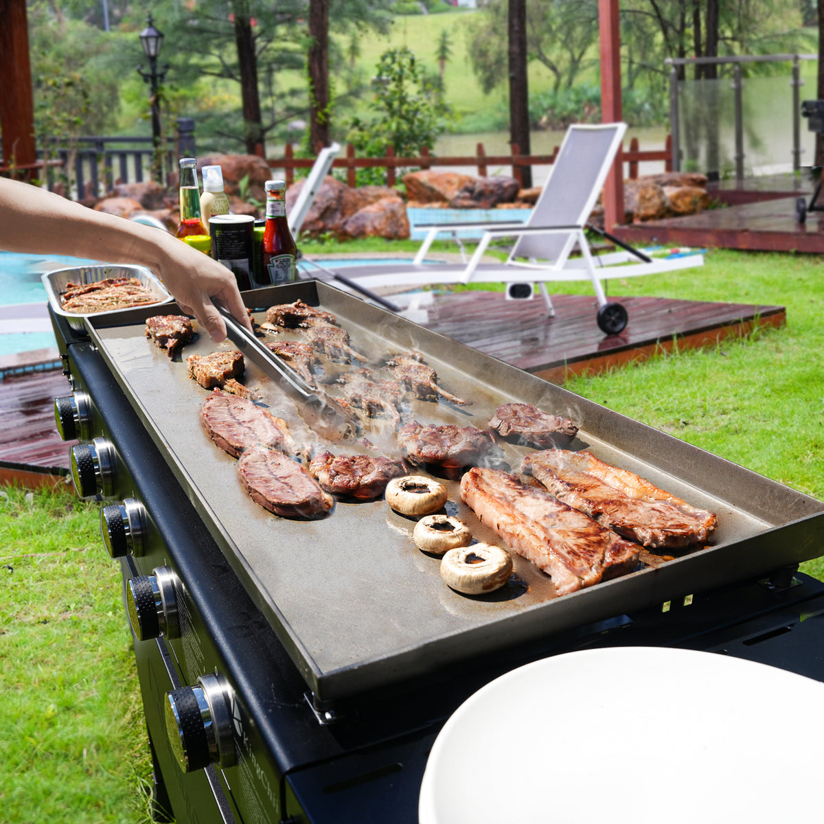 KingChii 5-Burner Flat Top Gas Griddle for Camping Tailgating and Outdoor Cooking